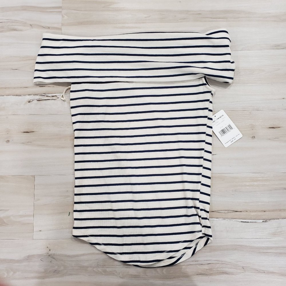 We The Free Off the Shoulder Top NWT // Sz L